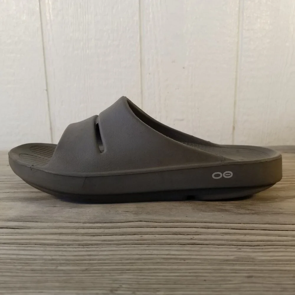 OOFOS brand size